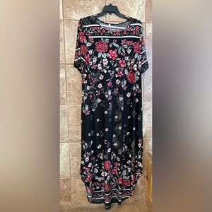 Emelta Black And Red Floral Print Short Sleeve Knit Dress One Size